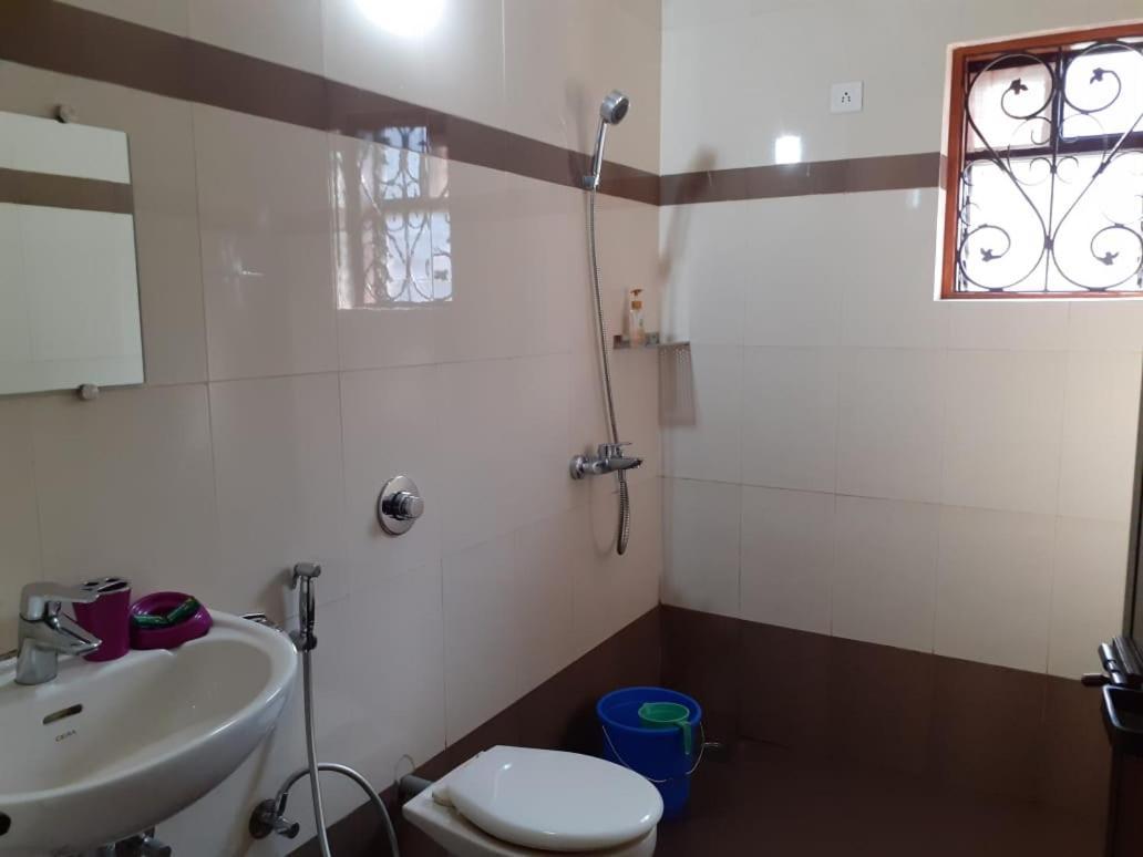 Antonio'S Residency Goa Hotel Betalbatim Ngoại thất bức ảnh